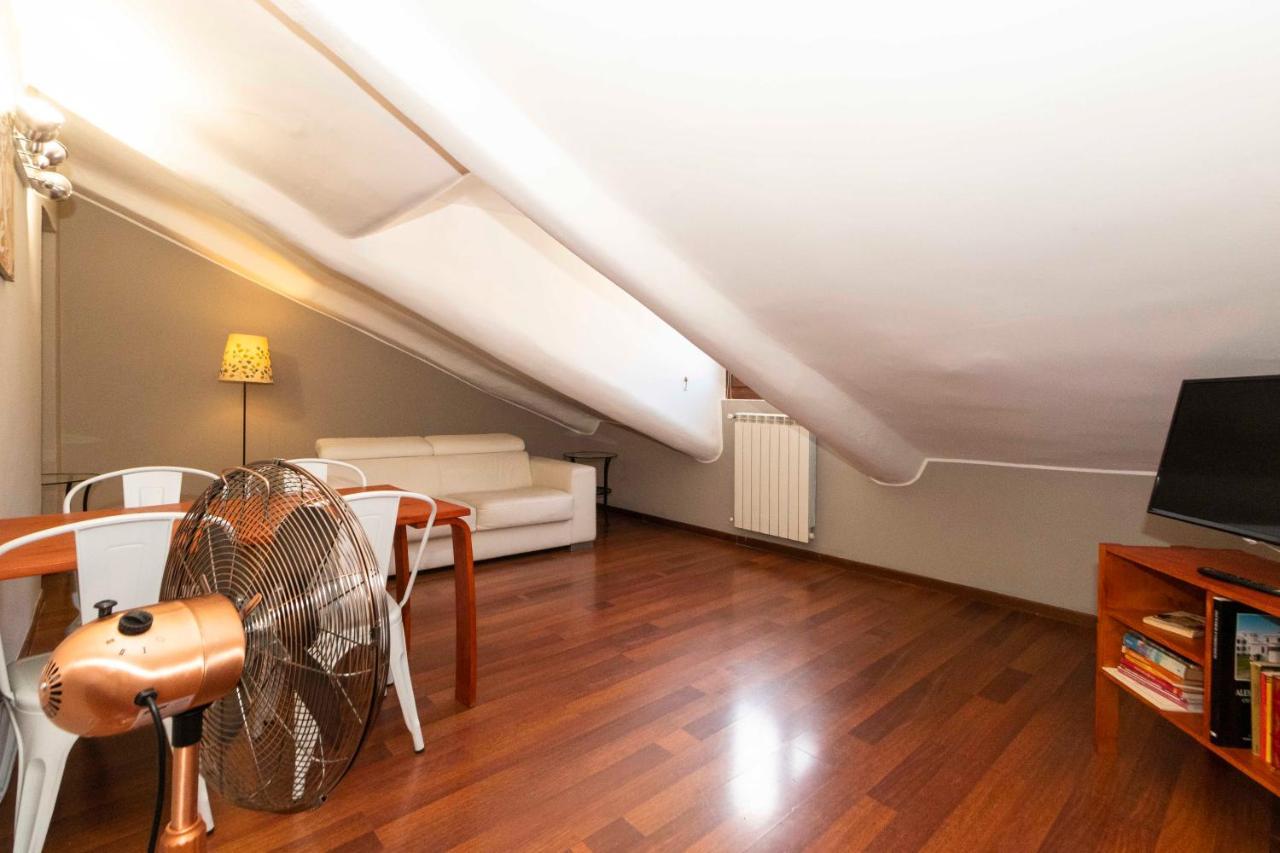 San Salvario Apt With Balcony Turin Exteriör bild