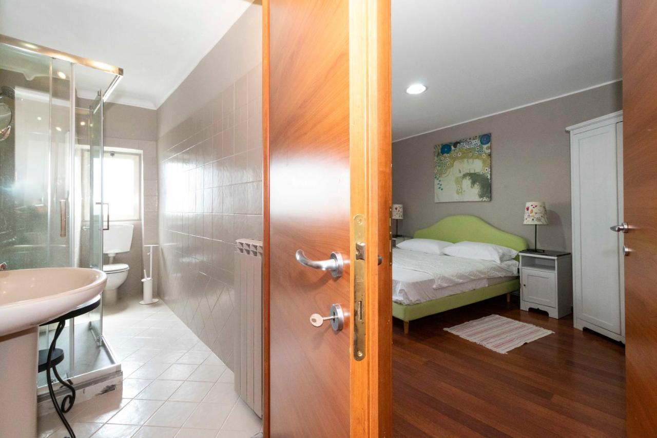 San Salvario Apt With Balcony Turin Exteriör bild