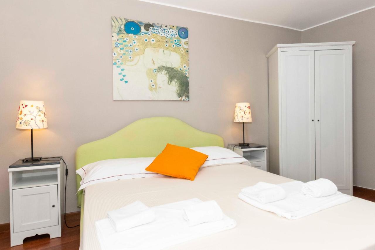 San Salvario Apt With Balcony Turin Exteriör bild
