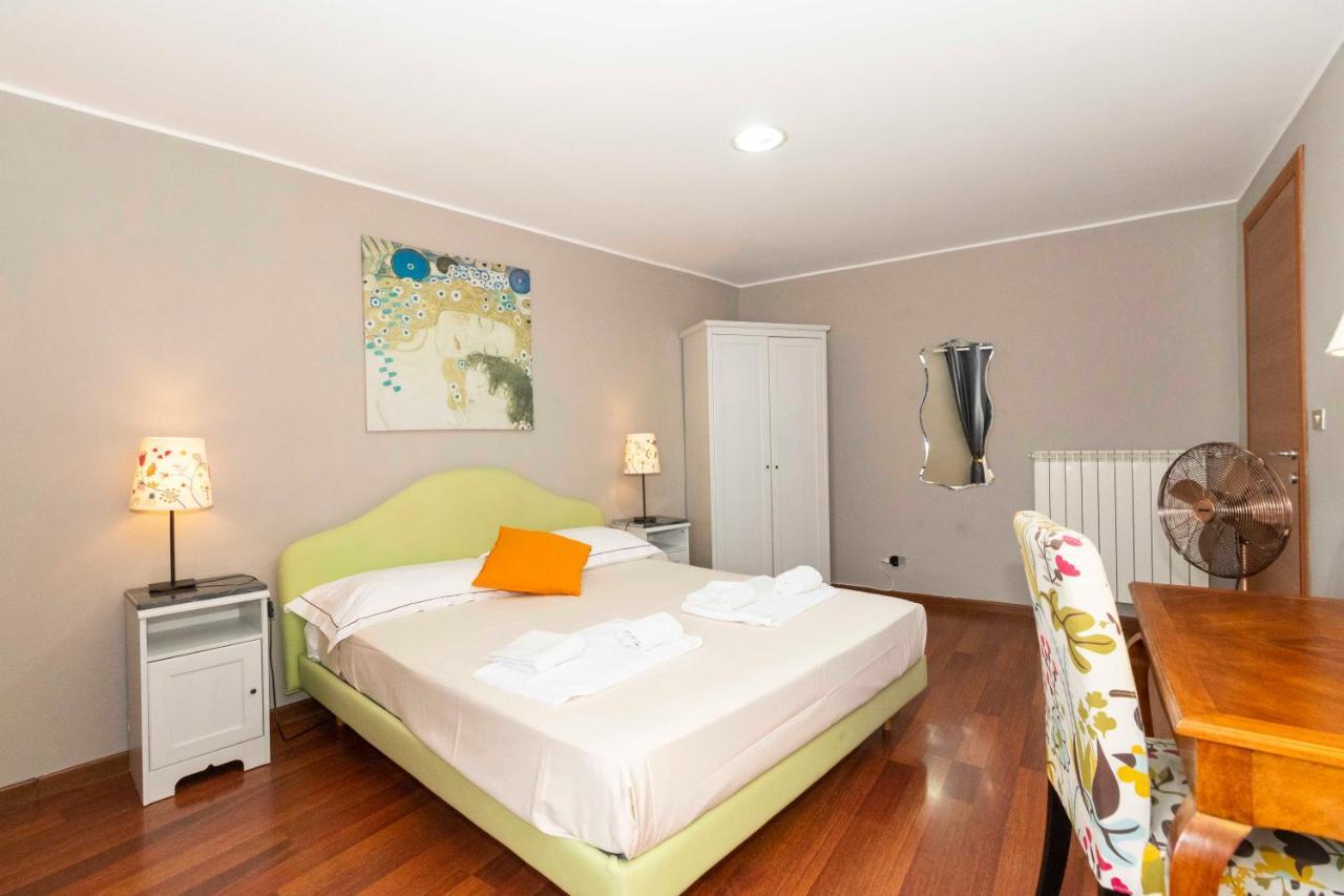 San Salvario Apt With Balcony Turin Exteriör bild