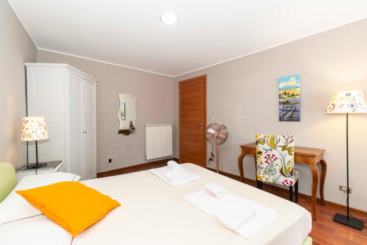 San Salvario Apt With Balcony Turin Exteriör bild